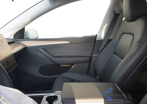 2025 Tesla Model Y Long Range Dual Motor All-Wheel Drive from USA, damaged, VIN 7SAYGDEE7SA366245